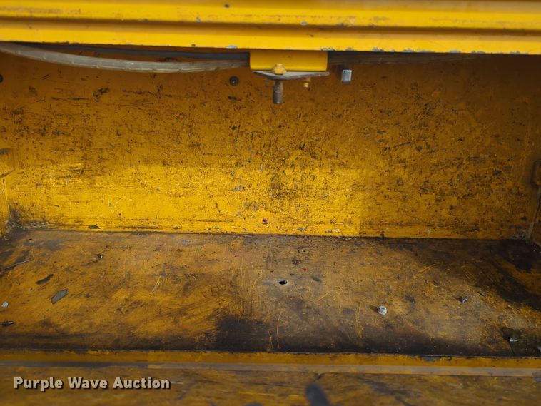 image for item ER4534 2015 Ford F350 Super Duty utility bed pickup truck