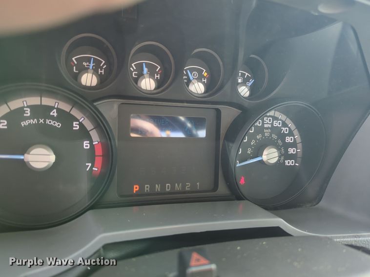 image for item ER4534 2015 Ford F350 Super Duty utility bed pickup truck