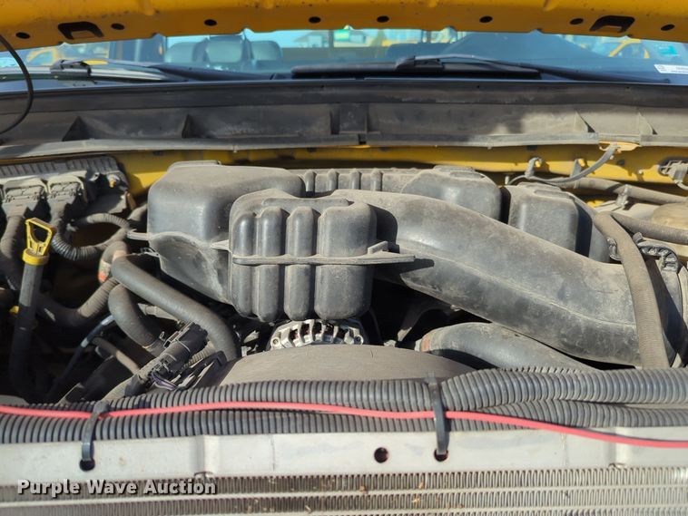 image for item ER4534 2015 Ford F350 Super Duty utility bed pickup truck