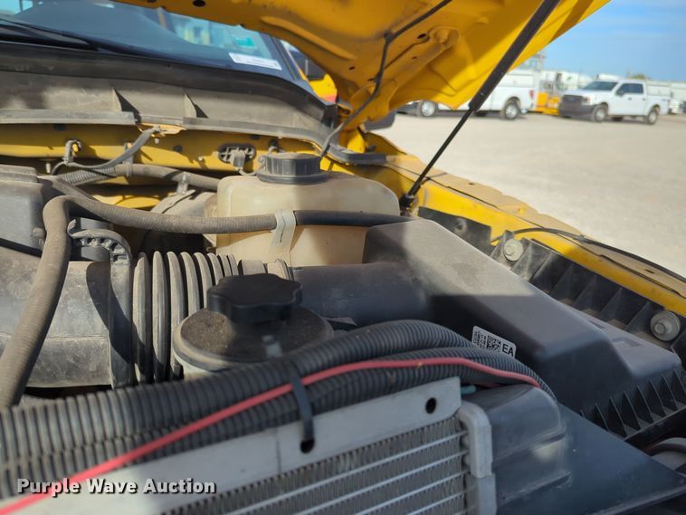 image for item ER4534 2015 Ford F350 Super Duty utility bed pickup truck