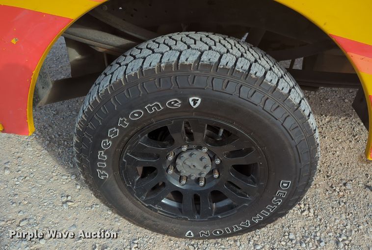 image for item ER4534 2015 Ford F350 Super Duty utility bed pickup truck