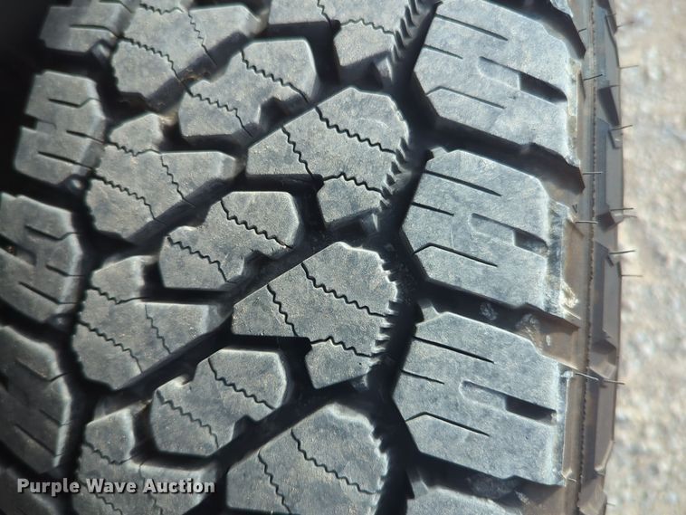 image for item ER4534 2015 Ford F350 Super Duty utility bed pickup truck