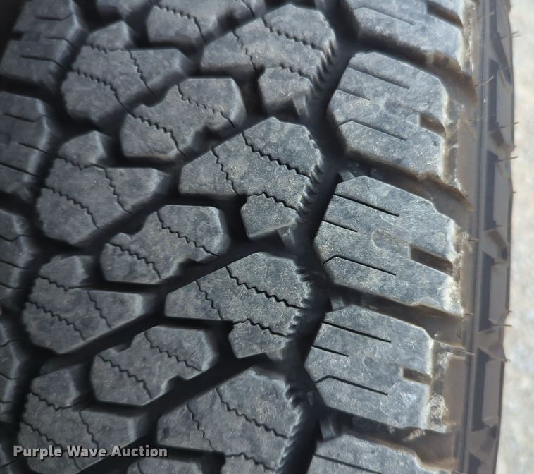 image for item ER4534 2015 Ford F350 Super Duty utility bed pickup truck