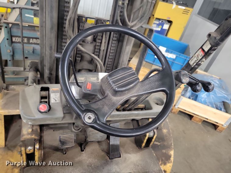 image for item JO9347 Caterpillar 60 forklift