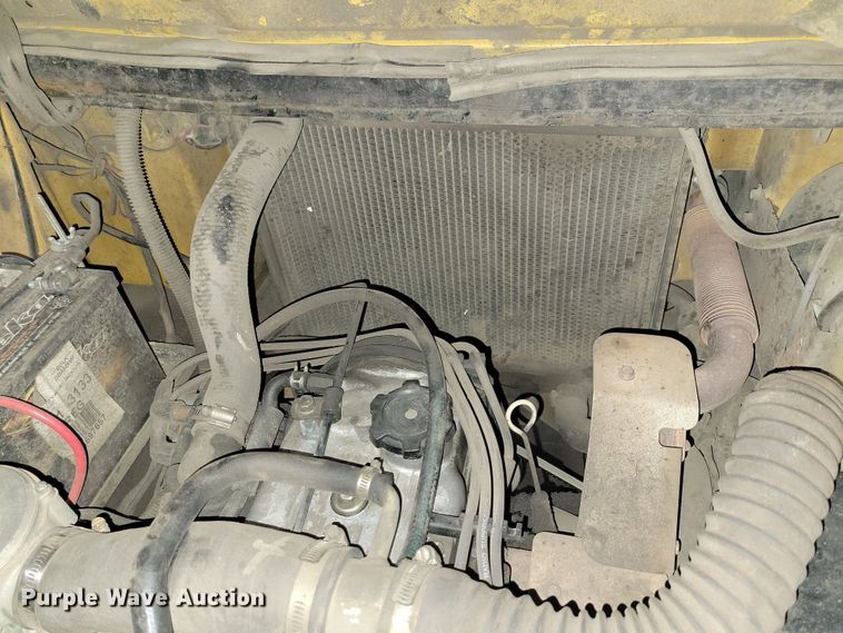 image for item JO9347 Caterpillar 60 forklift