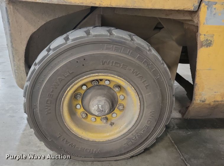 image for item JO9347 Caterpillar 60 forklift