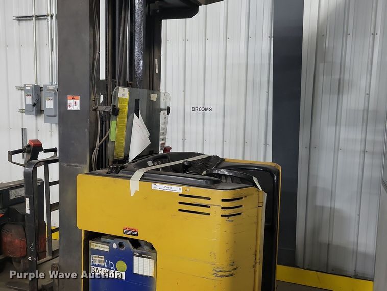 image for item JO9348 Caterpillar NRR40 forklift