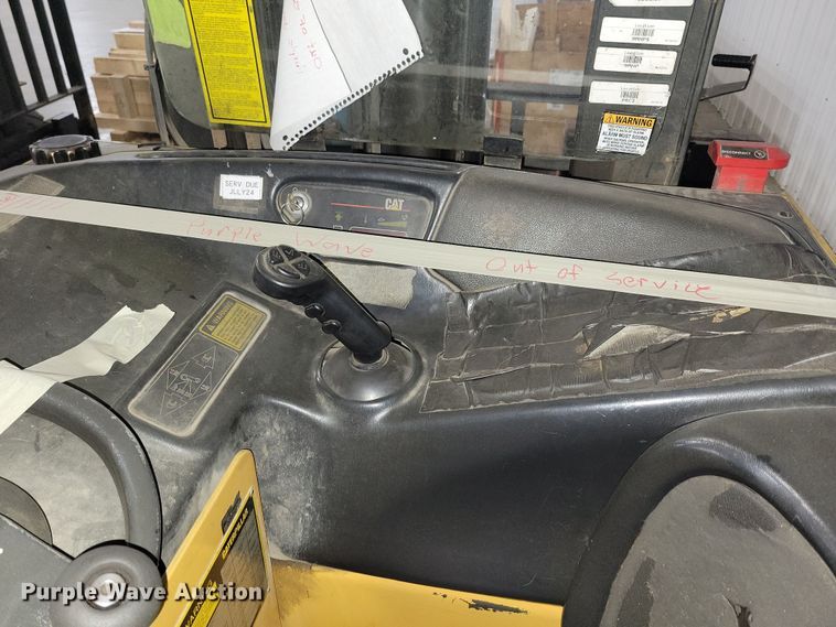 image for item JO9348 Caterpillar NRR40 forklift