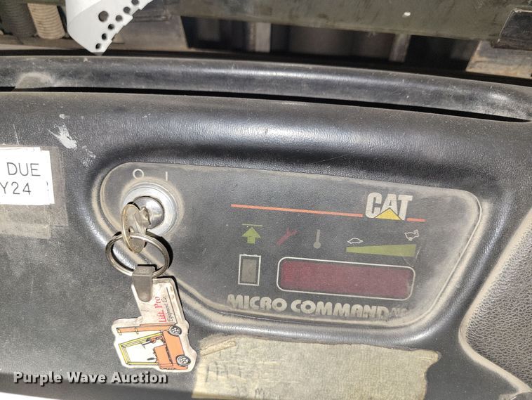 image for item JO9348 Caterpillar NRR40 forklift