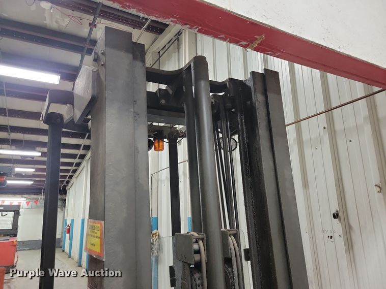 image for item JO9350 Raymond EASI forklift