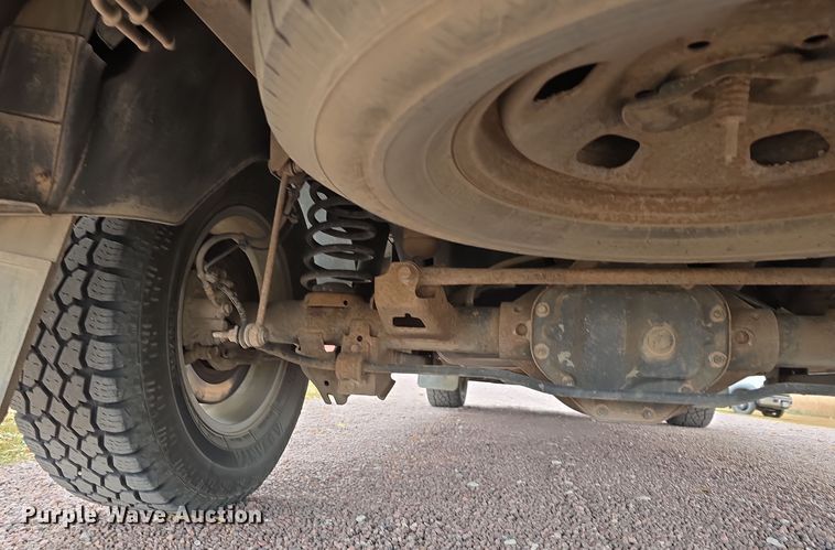 image for item LW9957 2014 Dodge Ram 1500 Quad Cab pickup truck