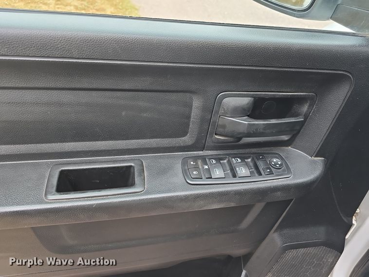 image for item LW9957 2014 Dodge Ram 1500 Quad Cab pickup truck