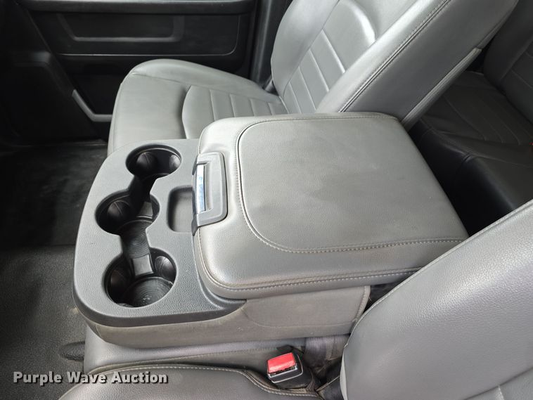 image for item LW9957 2014 Dodge Ram 1500 Quad Cab pickup truck