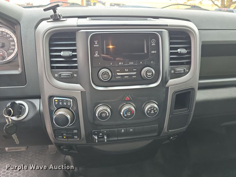 image for item LW9957 2014 Dodge Ram 1500 Quad Cab pickup truck