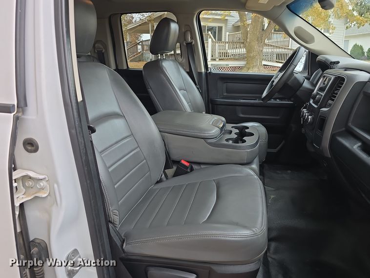 image for item LW9957 2014 Dodge Ram 1500 Quad Cab pickup truck