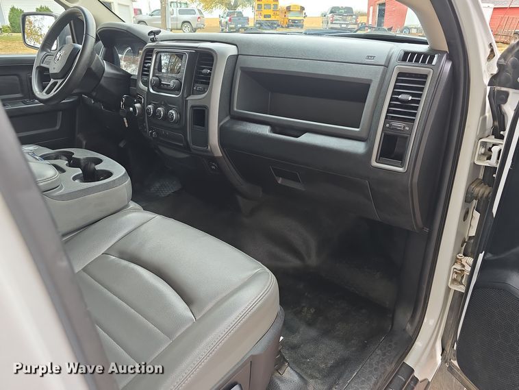 image for item LW9957 2014 Dodge Ram 1500 Quad Cab pickup truck