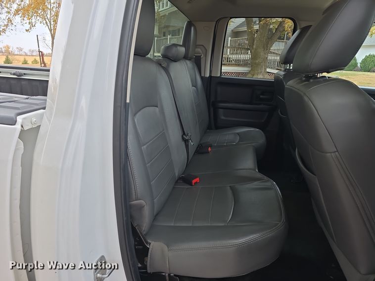 image for item LW9957 2014 Dodge Ram 1500 Quad Cab pickup truck