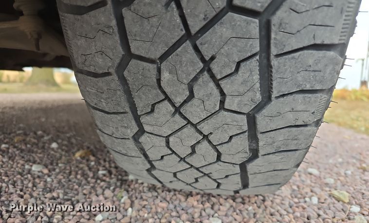 image for item LW9957 2014 Dodge Ram 1500 Quad Cab pickup truck