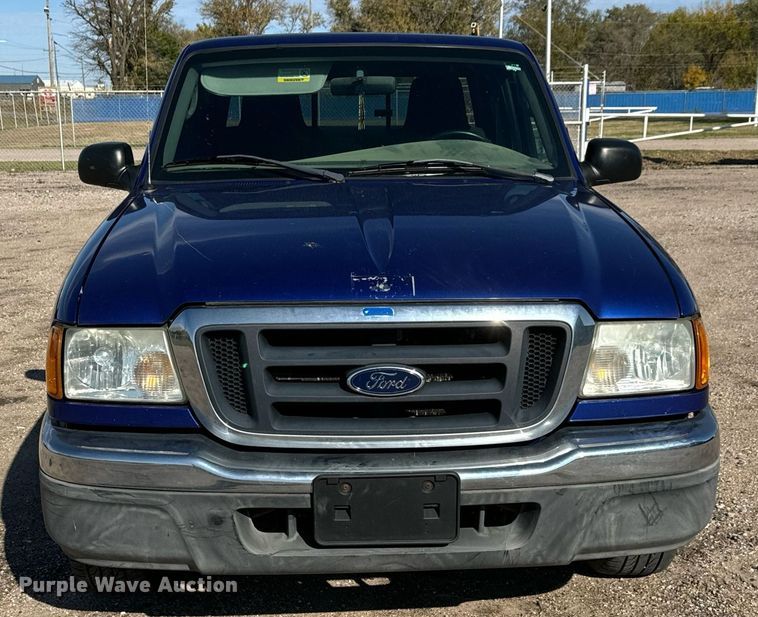 image for item MS9947 2004 Ford  Ranger XLT SuperCab pickup truck