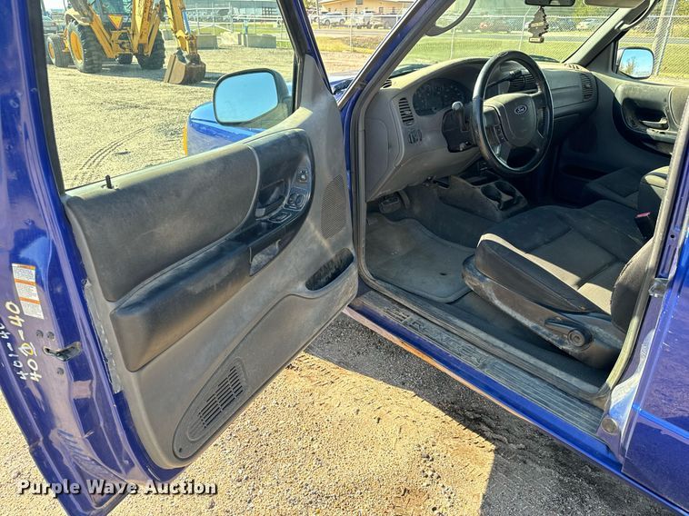 image for item MS9947 2004 Ford  Ranger XLT SuperCab pickup truck