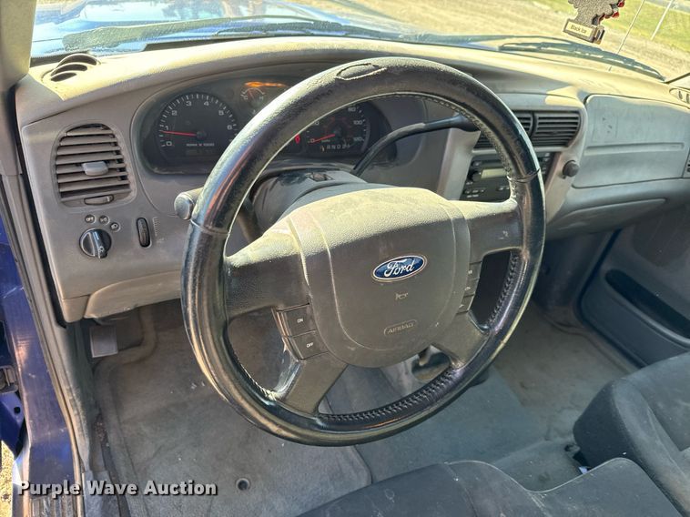 image for item MS9947 2004 Ford  Ranger XLT SuperCab pickup truck