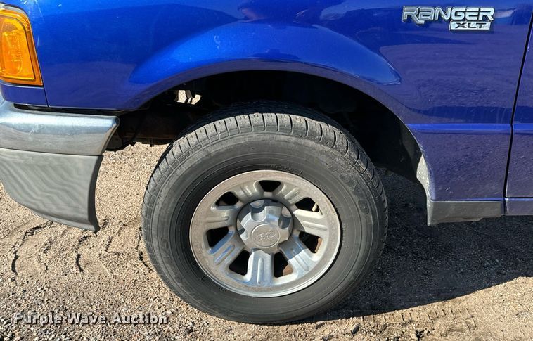 image for item MS9947 2004 Ford  Ranger XLT SuperCab pickup truck