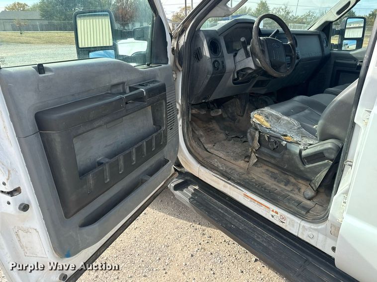 image for item MS9949 2014 Ford F450 Super Duty XL  Crew Cab utility / service truck