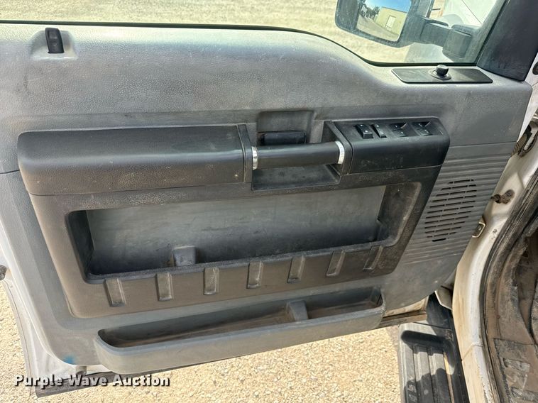 image for item MS9949 2014 Ford F450 Super Duty XL  Crew Cab utility / service truck