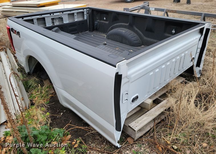 image for item OH9342 Ford F350 pickup truck bed