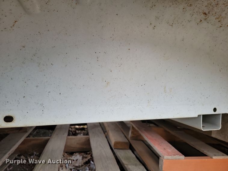 image for item OH9342 Ford F350 pickup truck bed