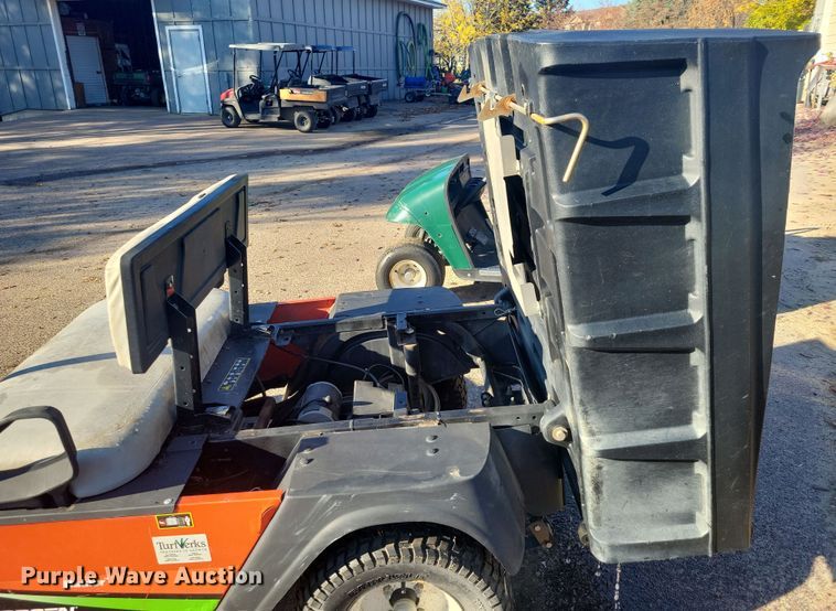 image for item OH9352 Jacobsen utility vehicle