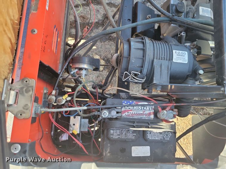 image for item OH9352 Jacobsen utility vehicle