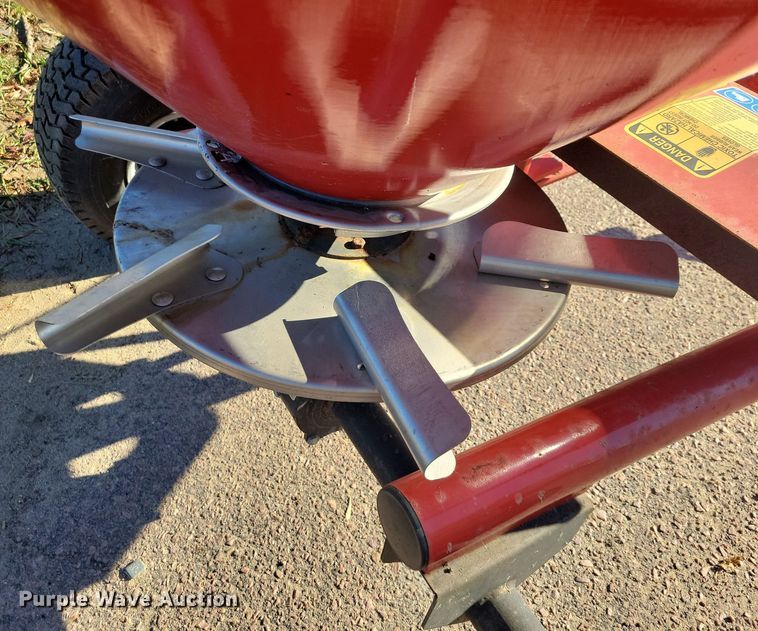 image for item OH9354 2011 Gearmore PTB560 spreader