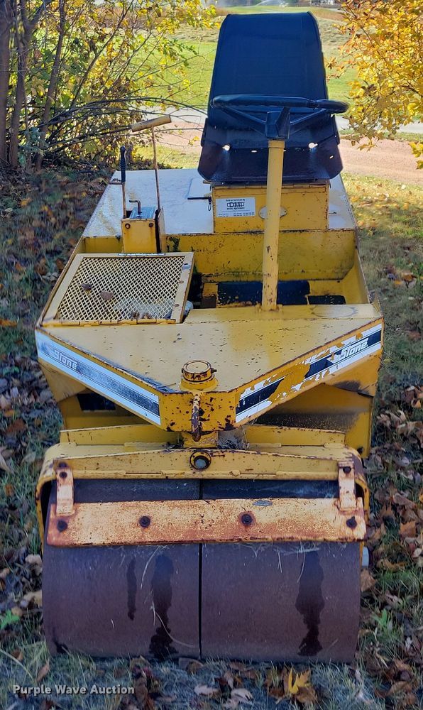 image for item OH9357 Wolfpac 2500 double drum roller