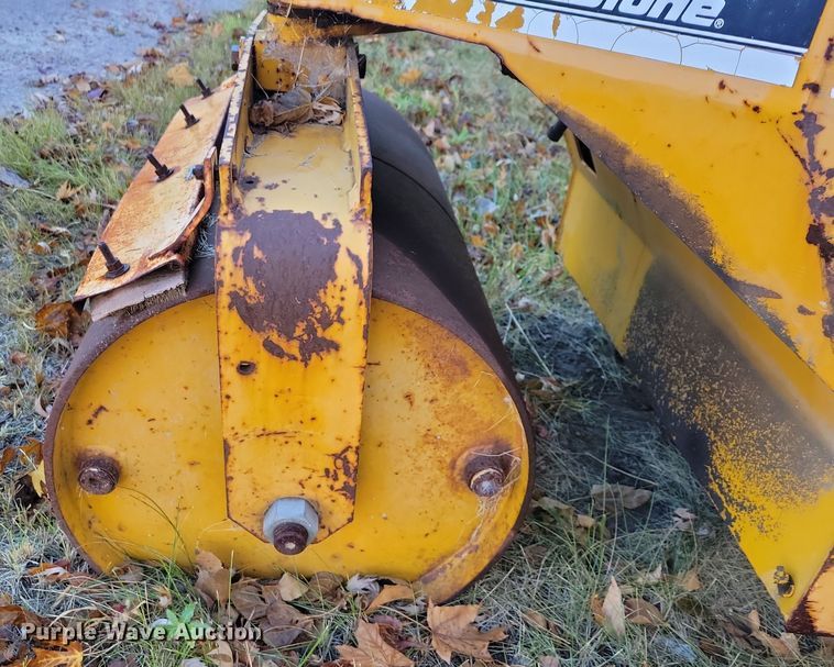 image for item OH9357 Wolfpac 2500 double drum roller