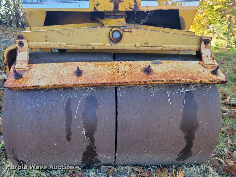 image for item OH9357 Wolfpac 2500 double drum roller