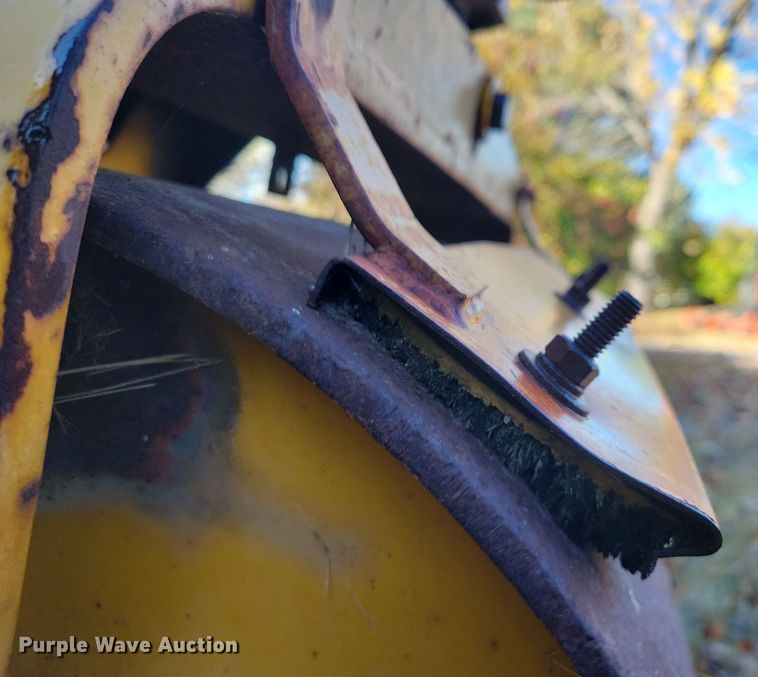 image for item OH9357 Wolfpac 2500 double drum roller