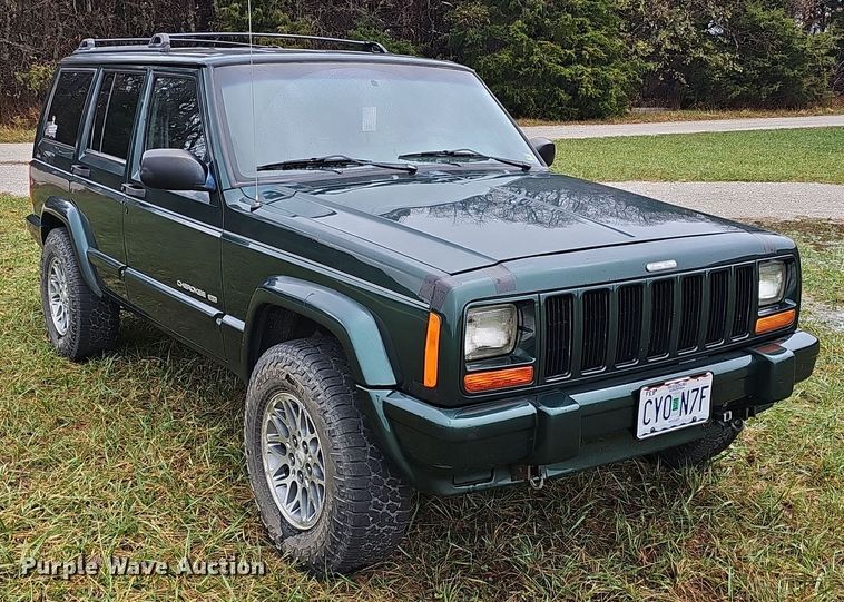 image for item OJ9045 1999 Jeep Cherokee SUV