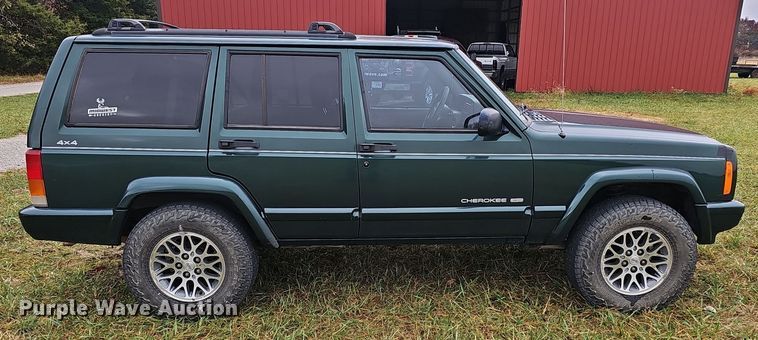 image for item OJ9045 1999 Jeep Cherokee SUV