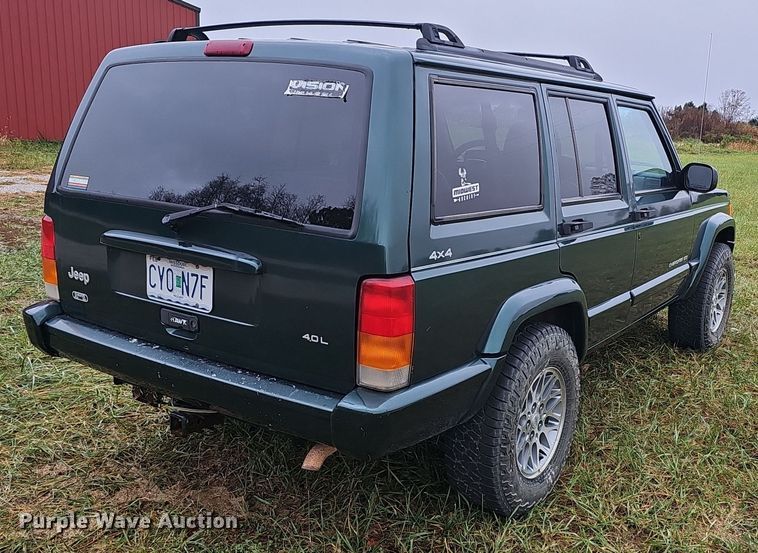 image for item OJ9045 1999 Jeep Cherokee SUV