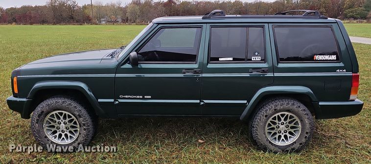 image for item OJ9045 1999 Jeep Cherokee SUV