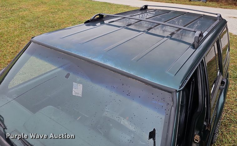 image for item OJ9045 1999 Jeep Cherokee SUV