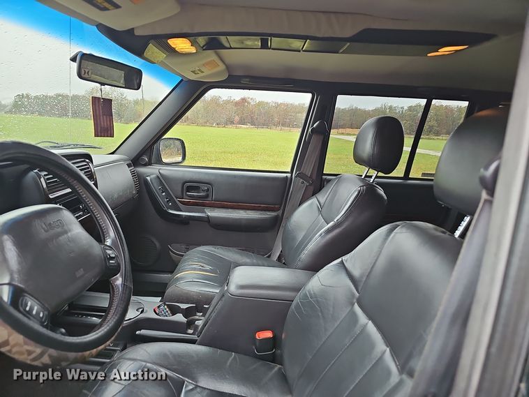 image for item OJ9045 1999 Jeep Cherokee SUV