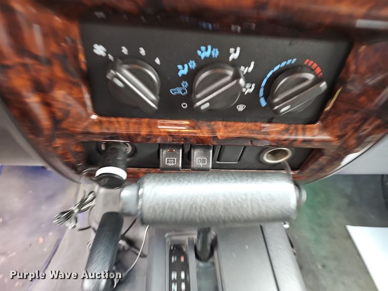 image for item OJ9045 1999 Jeep Cherokee SUV