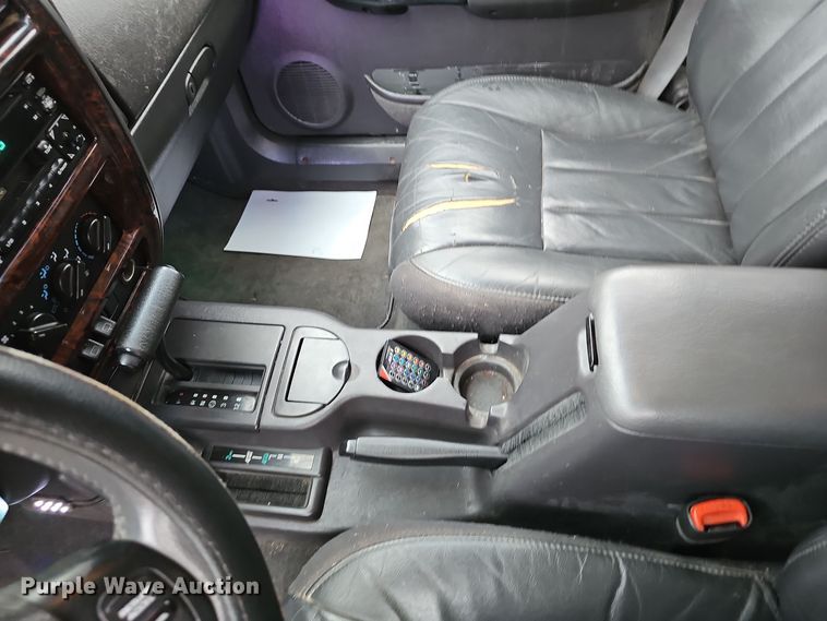 image for item OJ9045 1999 Jeep Cherokee SUV