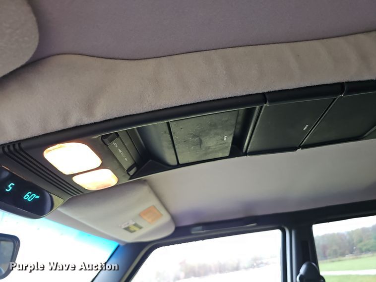 image for item OJ9045 1999 Jeep Cherokee SUV