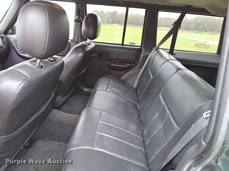 image for item OJ9045 1999 Jeep Cherokee SUV