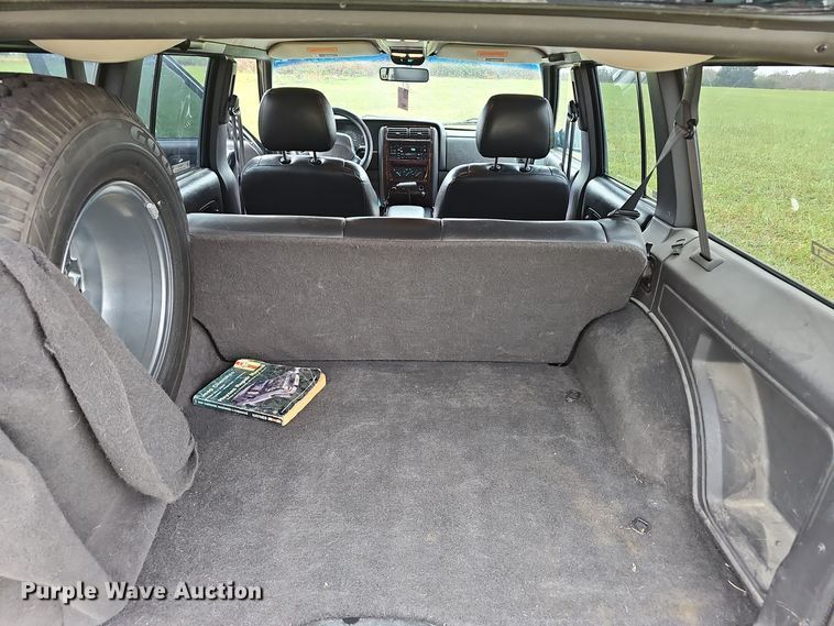 image for item OJ9045 1999 Jeep Cherokee SUV