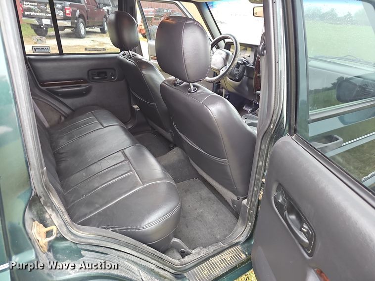 image for item OJ9045 1999 Jeep Cherokee SUV