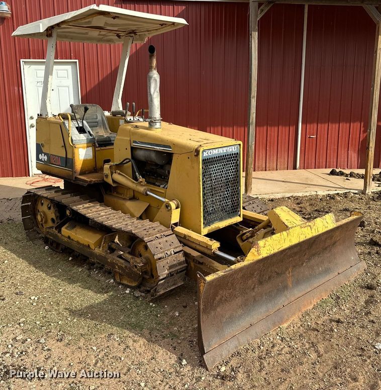 image for item DD3430 Komatsu D20A dozer